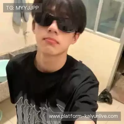 邢颂坦